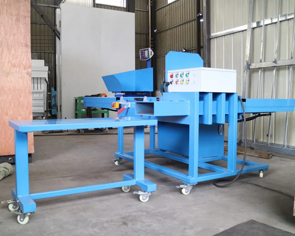 Horizontal bagging baler
